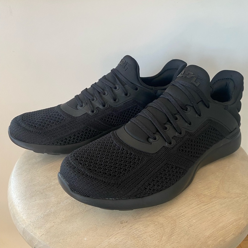 APL TECHLOOM TRACER Sneakers